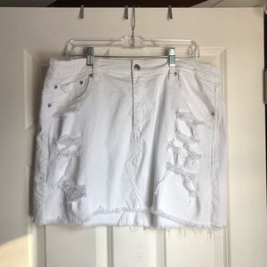 American Eagle White Distressed Denim Skirt